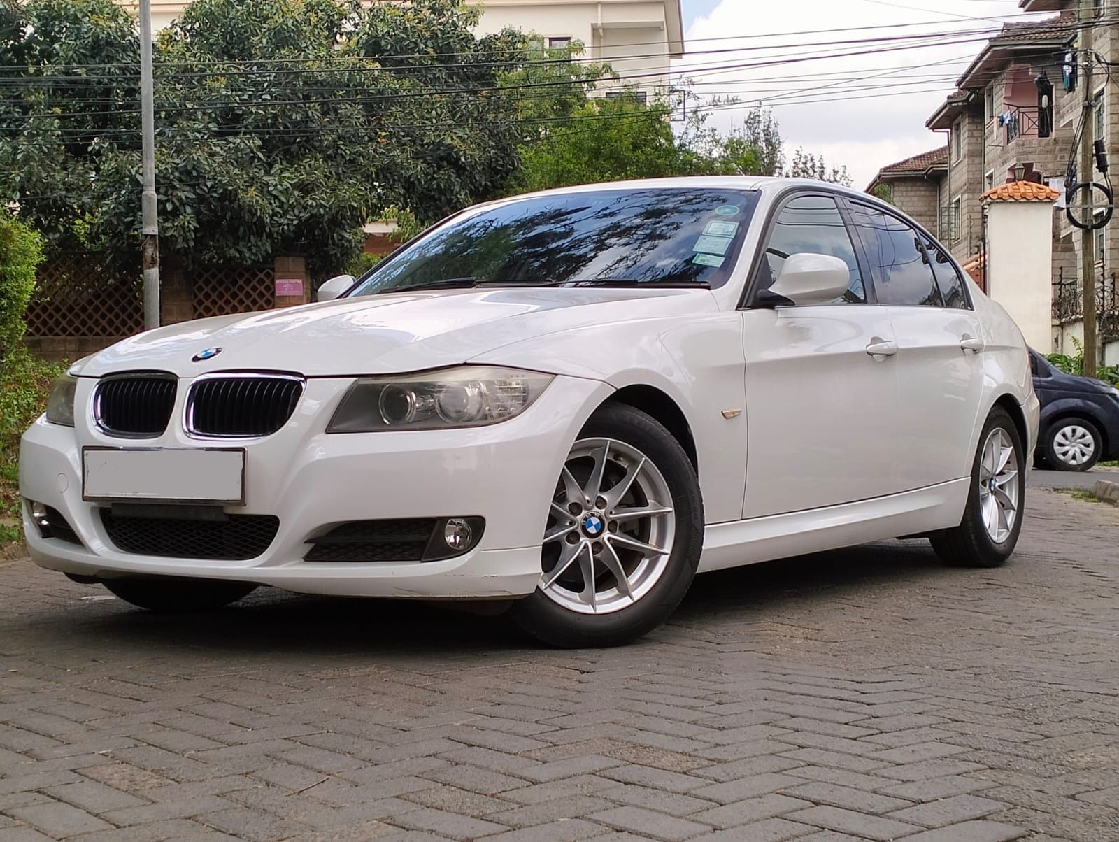 Bmw 320I 2011 - Specs, Features, Performance & Price in Bangladesh 