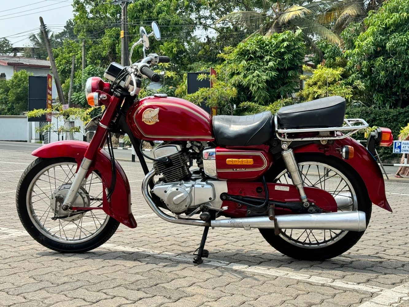 Honda CD 125 Review - Specs, Features, Performance & Price in Sri 