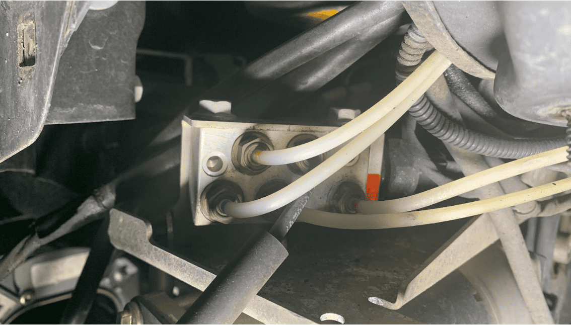 Air Lines and Valve Block